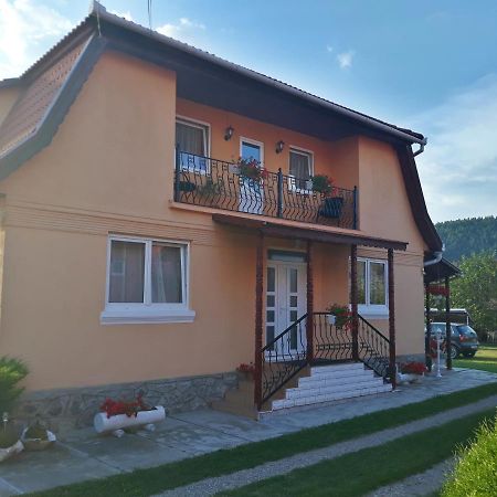 Gabriella Vendeghaz Hotel Lăzarea Екстериор снимка